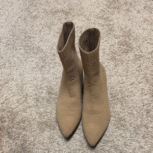 VIVAIA Women's Tan Knit Ankle Boots SZ 37 6-6.5